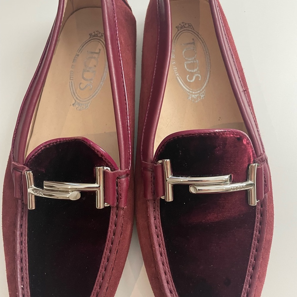 Brand new Tods loafers maroon velvet 39